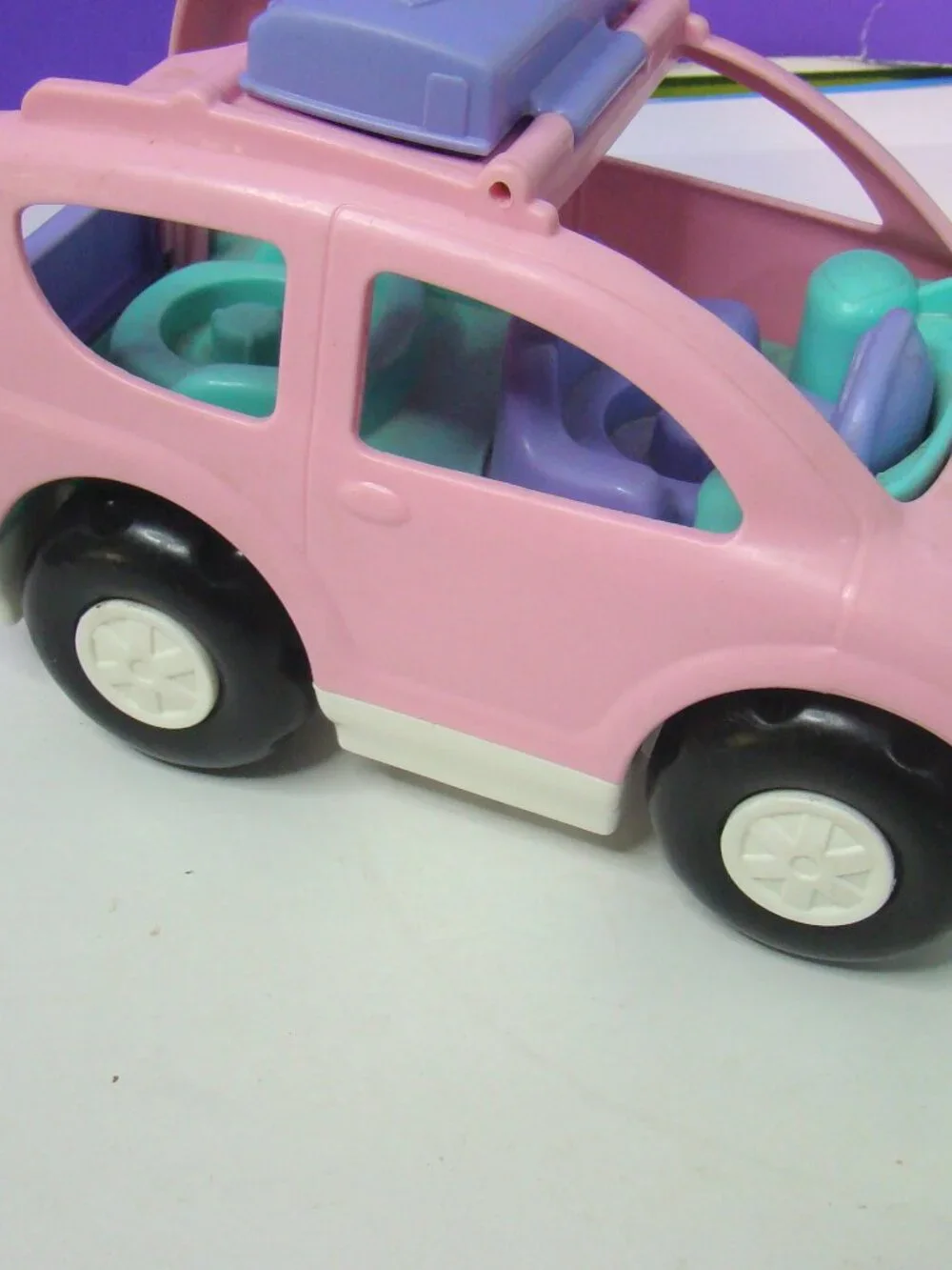 Fisher Price Little People Family Pink SUV Musical Melody w/Mom and Baby 2009